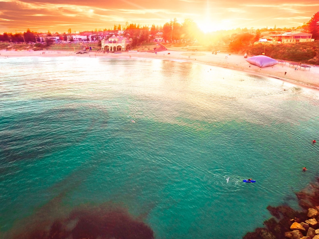 SUN0299 - Sculpture by the Sea Sunrise (Fine Art Print - Rolled, 45cm x 30cm)