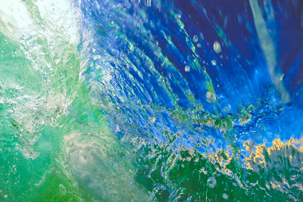 SUN0293 - Trigg Wave (Fine Art Print - Rolled, 45cm x 30cm)