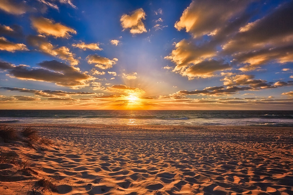 SUN0252 - Last Sunset of 2013 (Fine Art Print - Rolled, 45cm x 30cm)