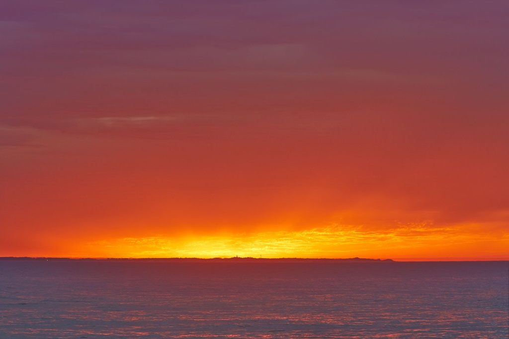 SUN0085 - Rottnest Sunset (Fine Art Print - Rolled, 45 x 30cm)
