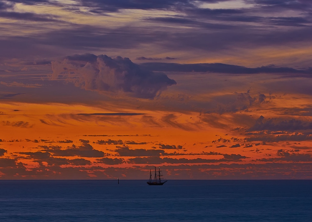 SUN0074 - Tall Ship (Fine Art Print - Rolled, 45 x 30cm)