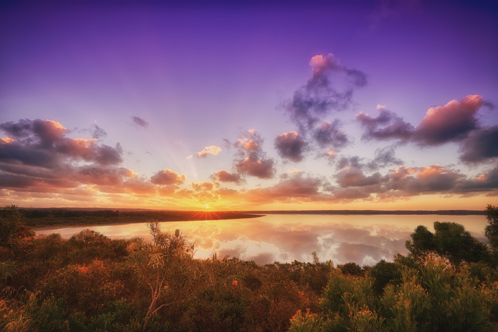 SUN0222 - Pink Lake Sunset (Fine Art Print - Rolled, 45cm x 30cm)