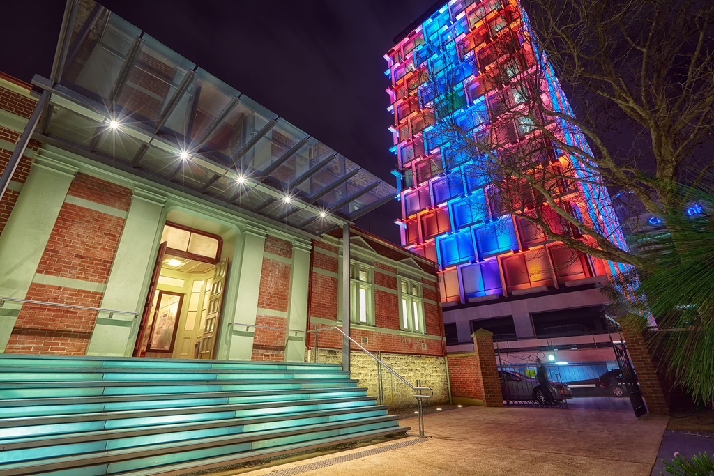 SUN0188 - Council Building (Fine Art Print - Rolled, 45cm x 30cm)