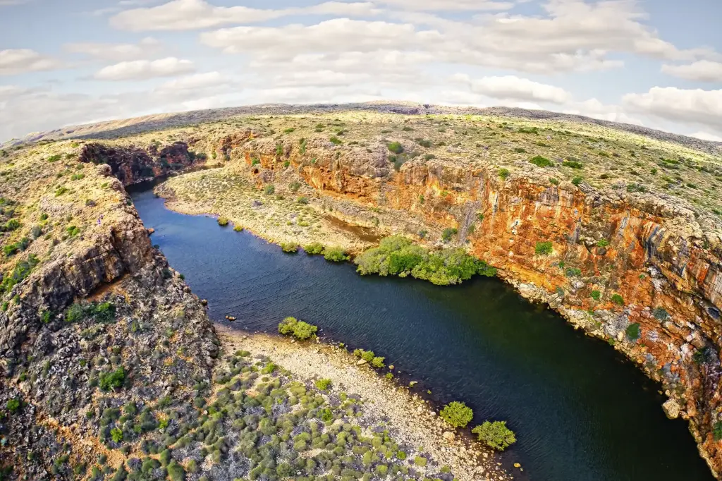 SUN0350 - Yardie Creek (Fine Art Print - Rolled, 45cm x 30cm)