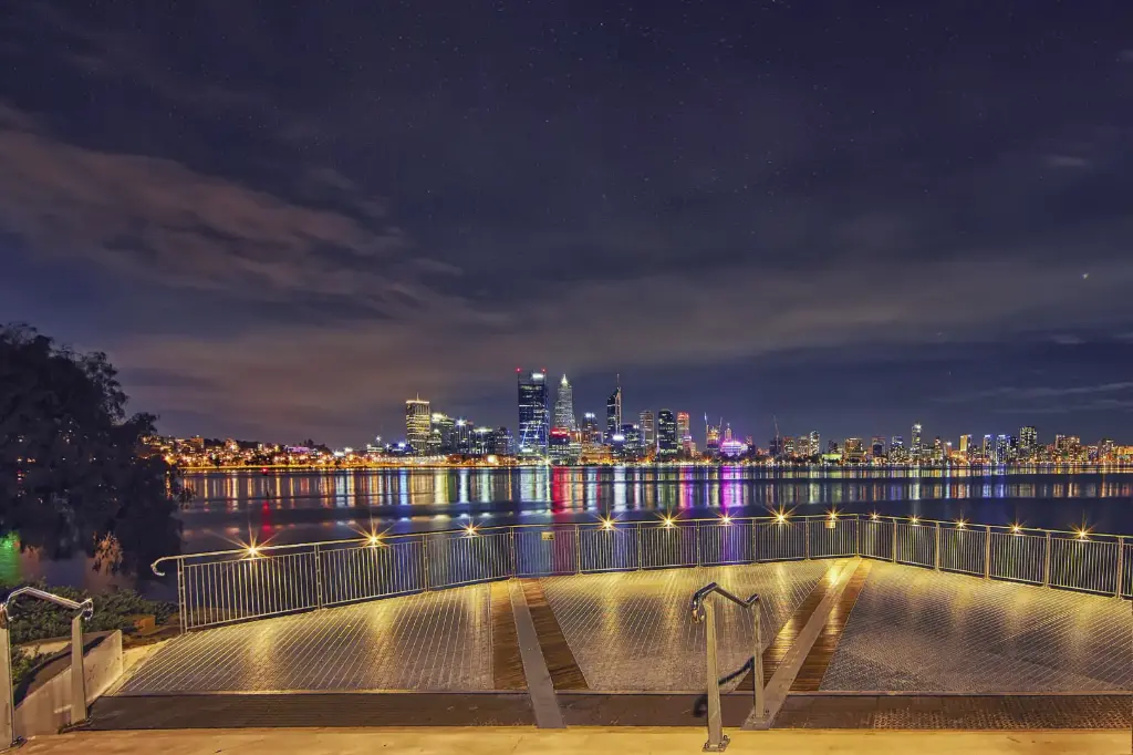 SUN0343 - Perth at Night (Fine Art Print - Rolled, 45 x 30cm)