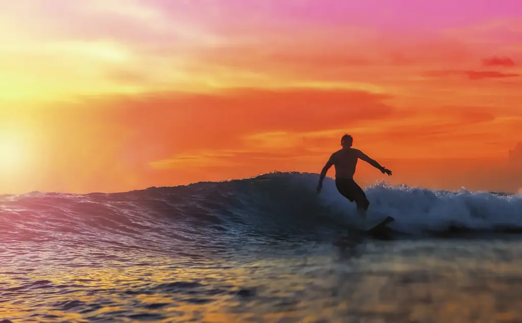 SUN0359 - Bali Sunset Surf