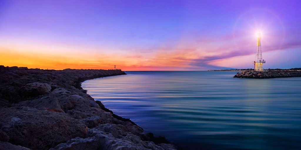 SUN0379 - Hillarys Lighthouse Sunset