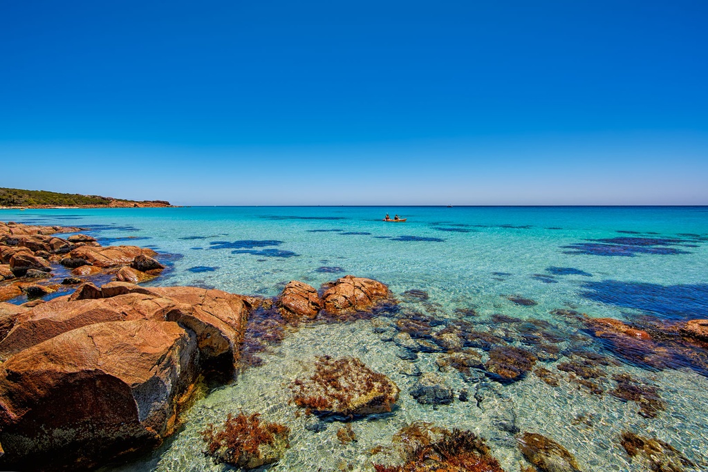 SUN0399 - Castle Bay (Fine Art Print - Rolled, 45cm x 30cm)