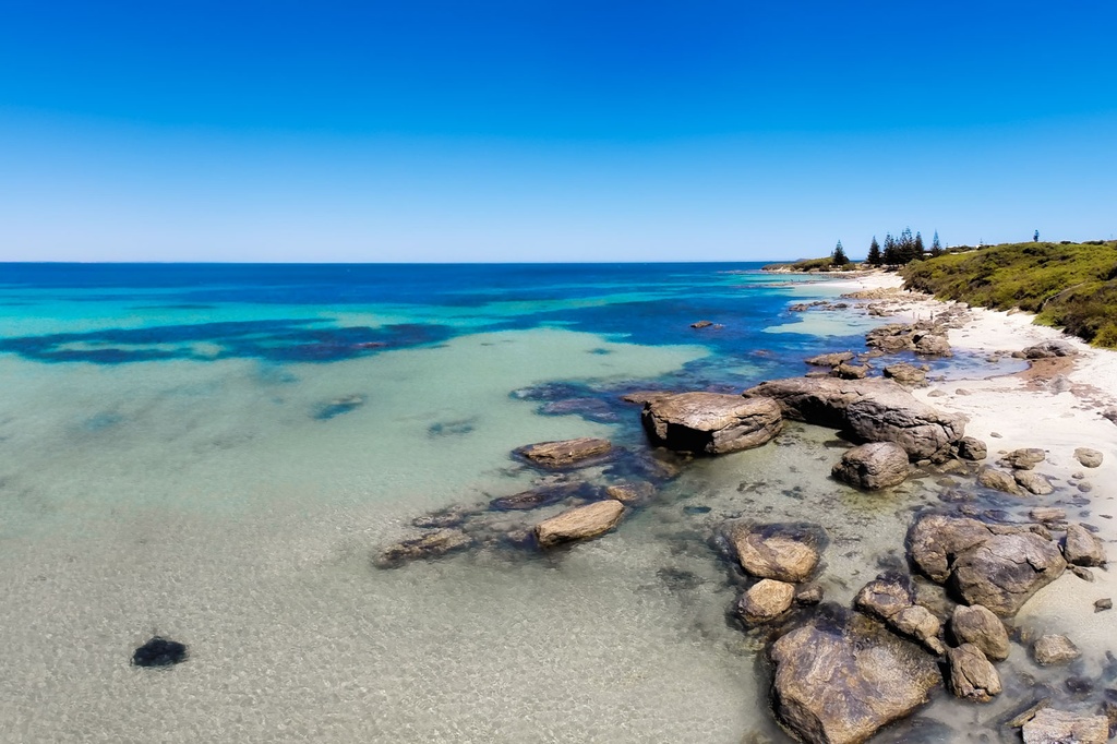 SUN0423 - Flinders Bay Aerial (Fine Art Print - Rolled, 45cm x 30cm)