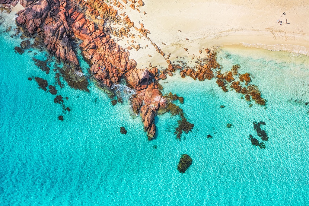 SUN0434 - Castle Bay (Fine Art Print - Rolled, 45cm x 30cm)