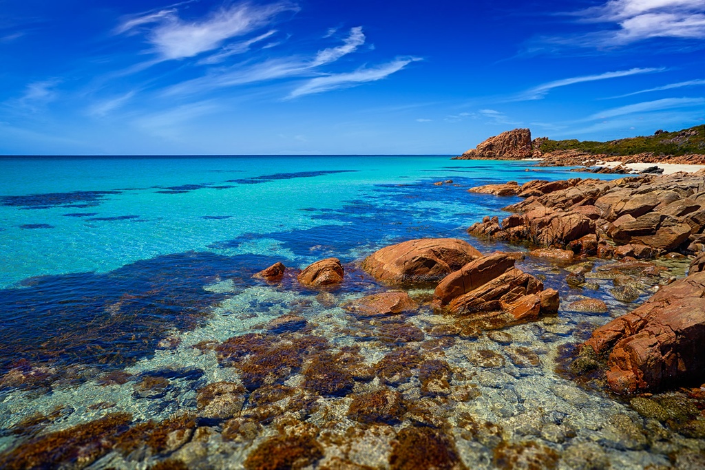 SUN0452 - Castle Bay (Fine Art Print - Rolled, 45cm x 30cm)