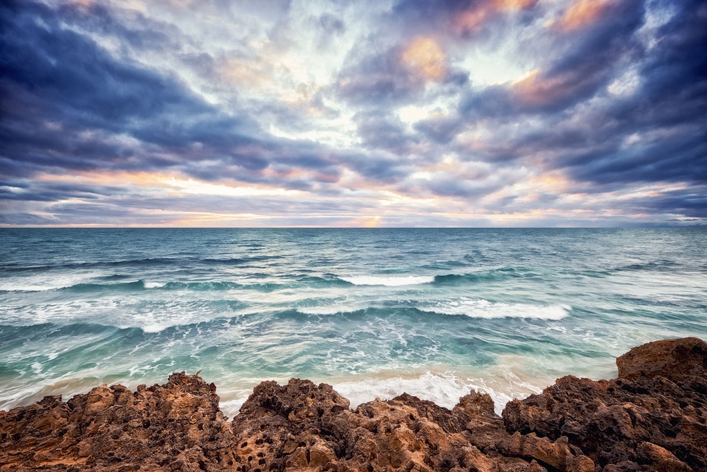 SUN0479 - Waterman Waves (Fine Art Print - Rolled, 45 x 30cm)