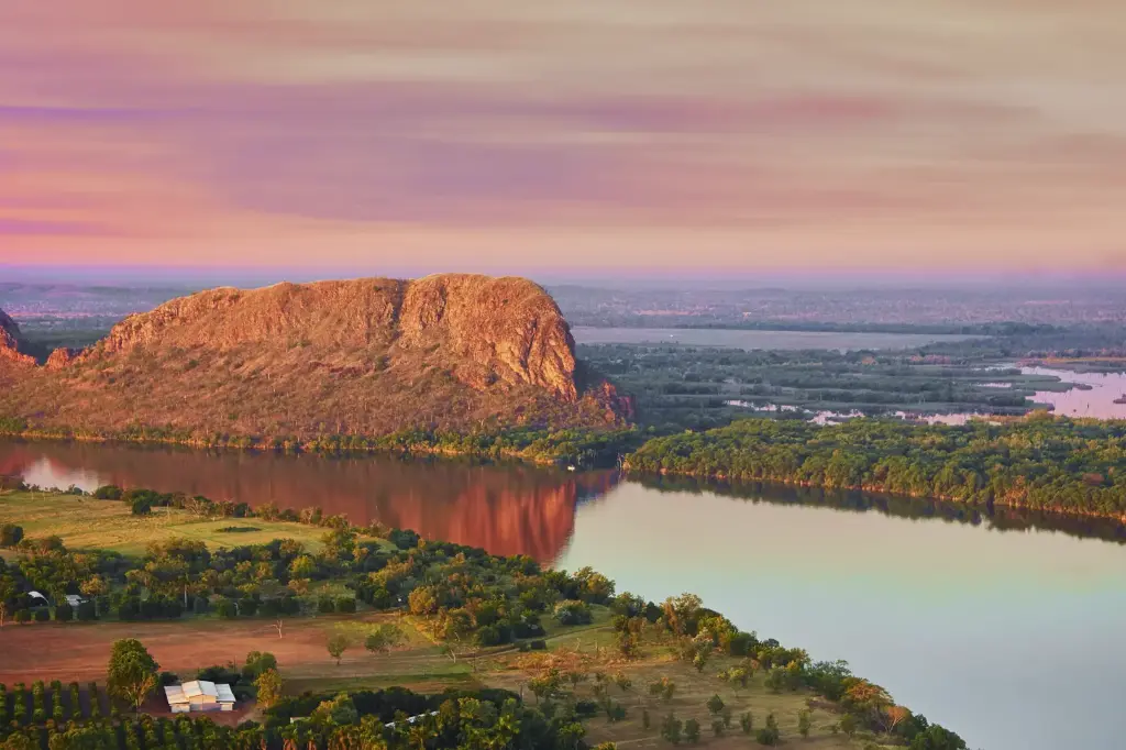 SUN0489 - Elephant Rock (Fine Art Print - Rolled, 45cm x 30cm)