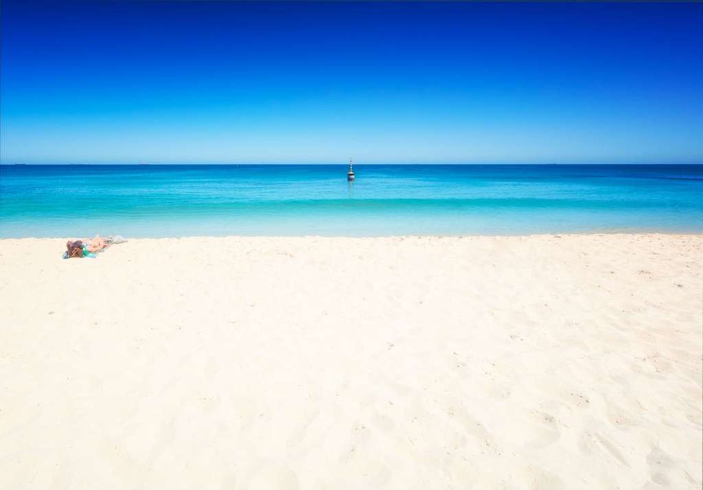 SUN0542 - Cottesloe Beach (Fine Art Print - Rolled, 45cm x 30cm)