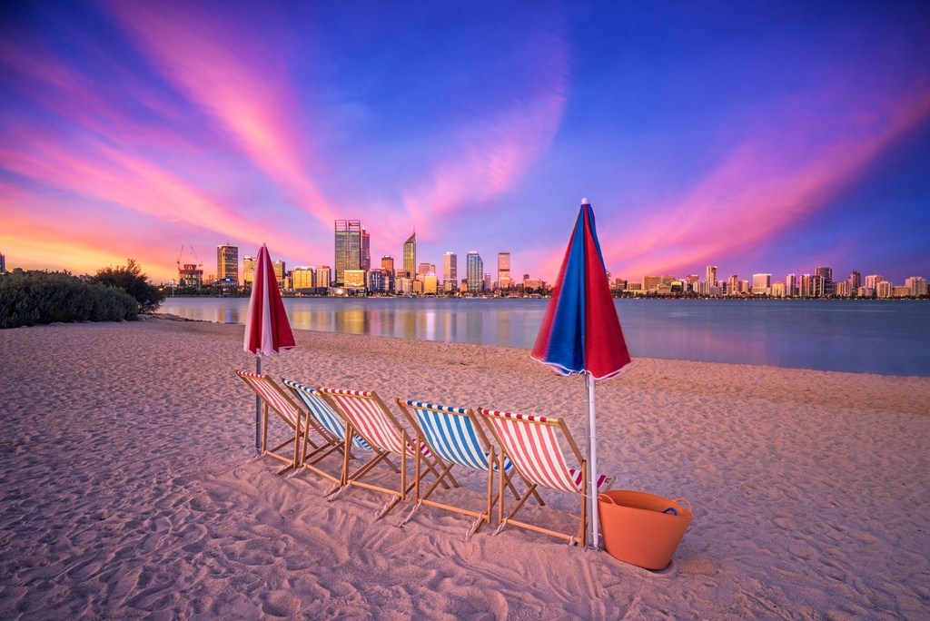 SUN0565 - City Deckchairs (Fine Art Print - Rolled, 45 x 30cm)