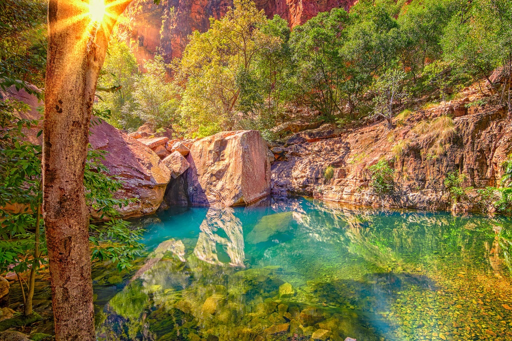 SUN0578 - Turquoise Pool (Fine Art Print - Rolled, 45cm x 30cm)