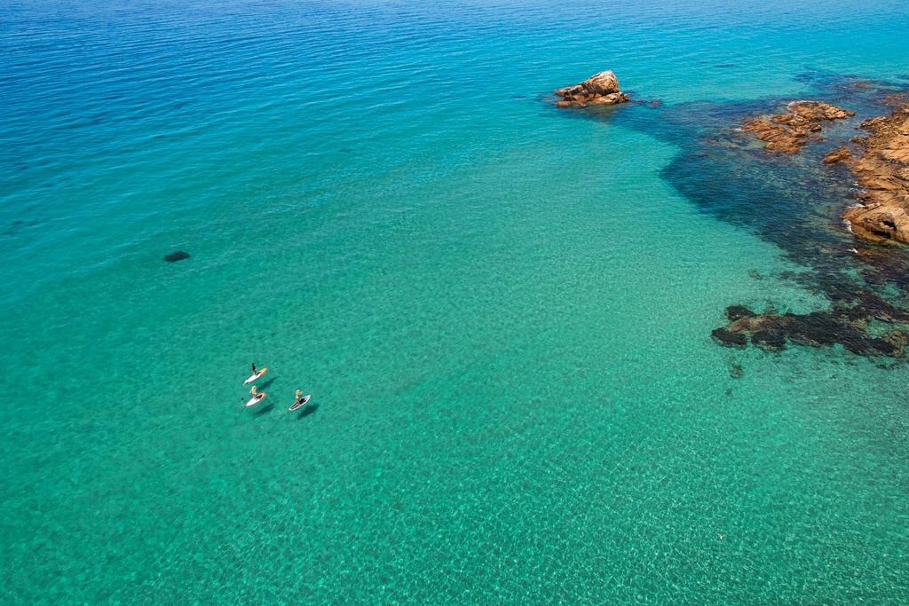 SUN0624 - Ganet Rock SUP (Fine Art Print - Rolled, 45cm x 30cm)