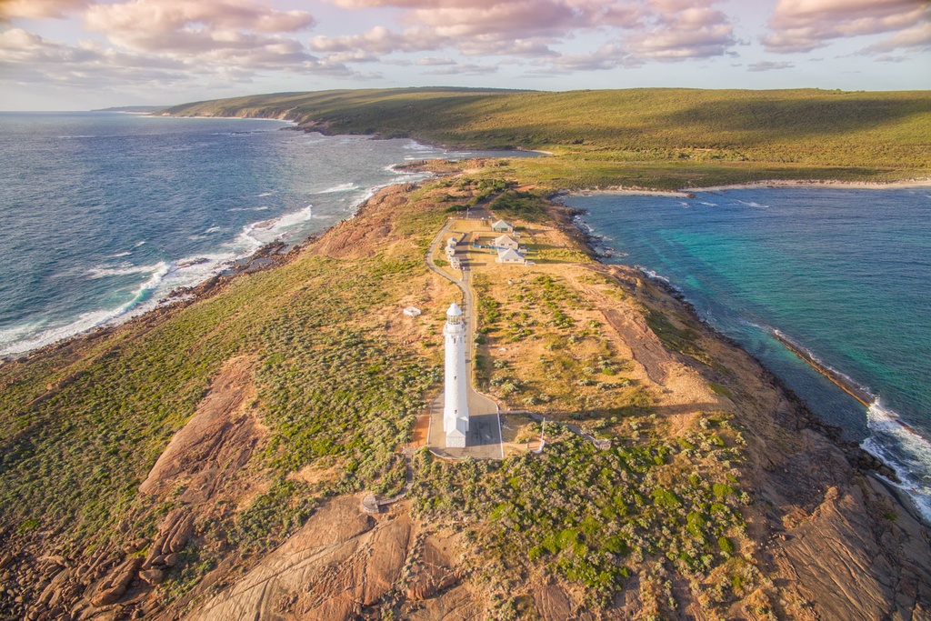 SUN0668 - Cape Leeuwin Lighthouse (Fine Art Print - Rolled, 45cm x 30cm)