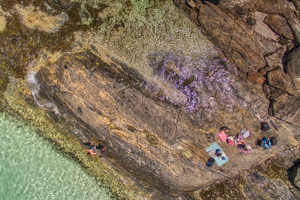 SUN0672 - Marina Rocks (Fine Art Print - Rolled, 45cm x 30cm)