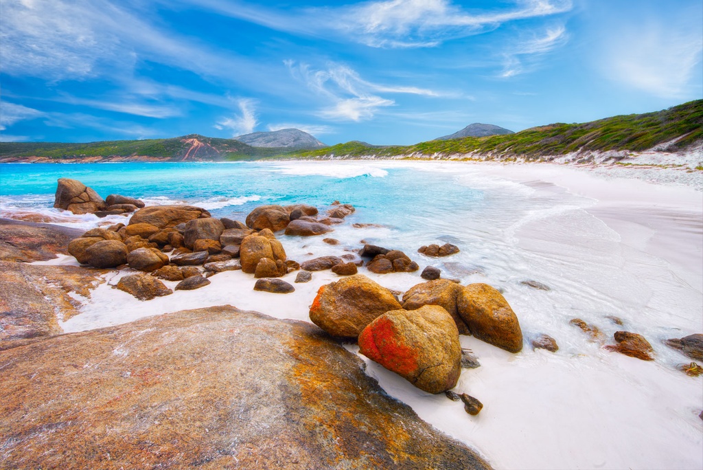 SUN0705 - Hellfire Rocks