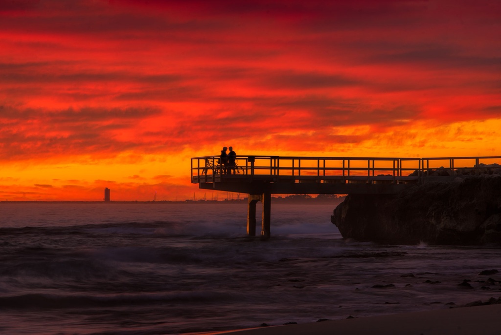 SUN0715 - Sunset Watchers (Fine Art Print - Rolled, 45cm x 30cm)