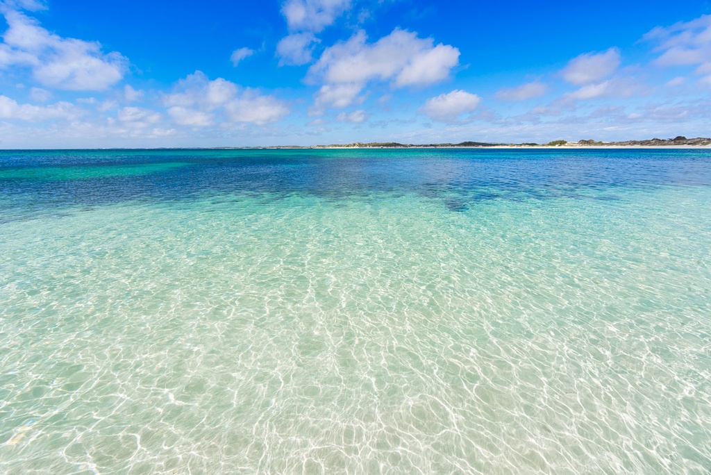 SUN0765 - Sandy Clear