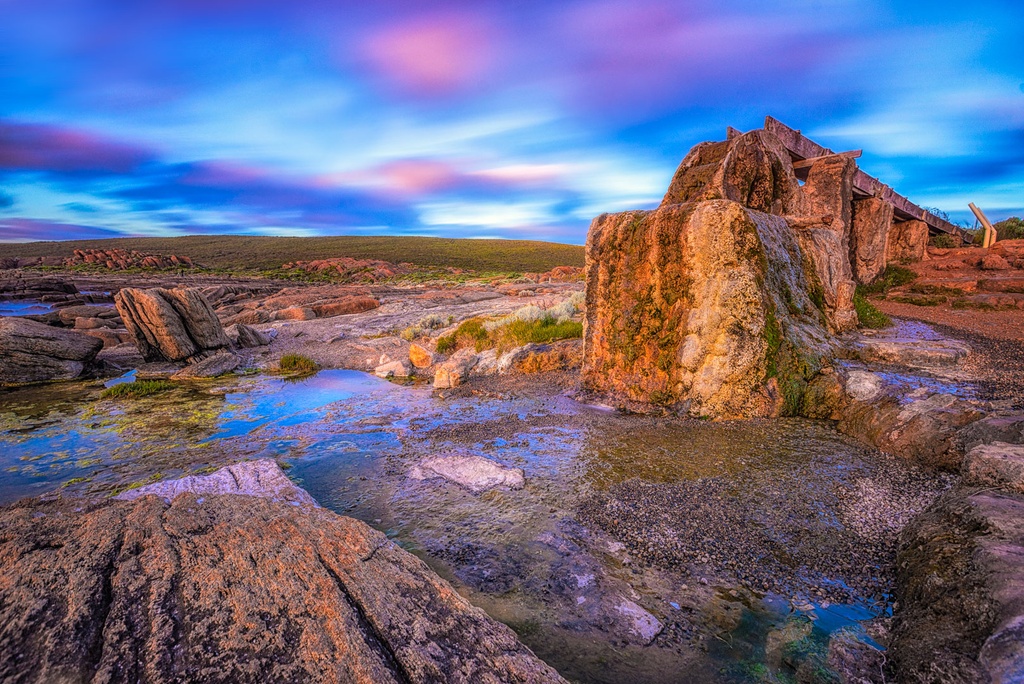 SUN0782 - Cape Leeuwin Water Wheel (Fine Art Print - Rolled, 45cm x 30cm)