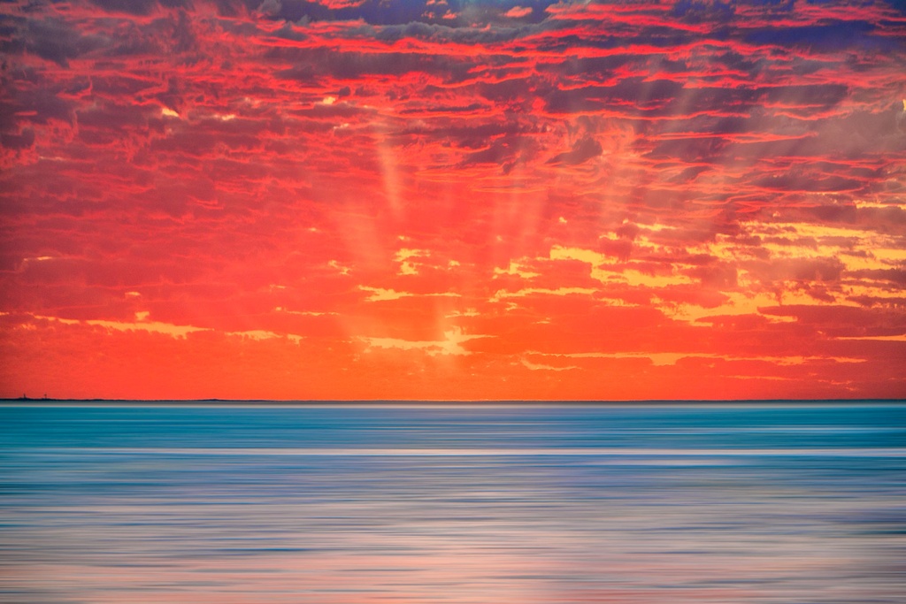 SUN0813 - Scarborough Rays (Fine Art Print - Rolled, 45cm x 30cm)