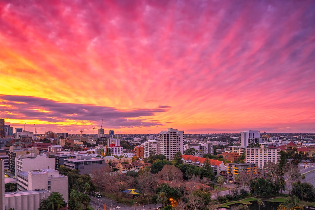 SUN0824 - East Perth Stunner (Fine Art Print - Rolled, 45cm x 30cm)