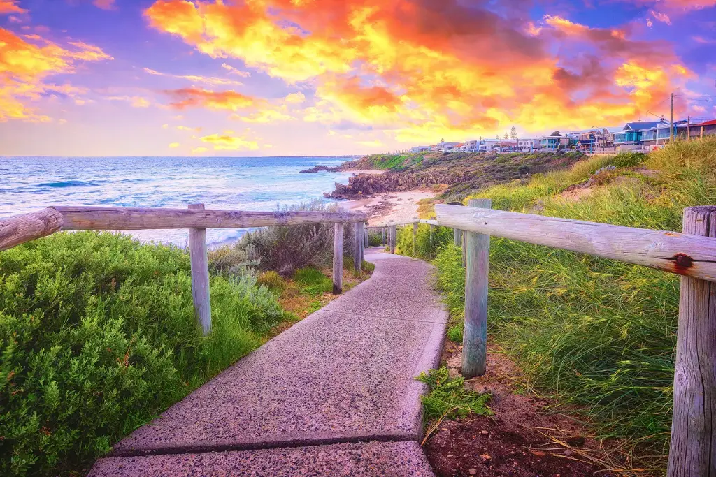 SUN0829 - Bennion Path