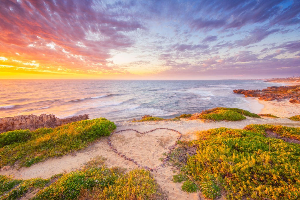 SUN0833 - Bennion Love (Fine Art Print - Rolled, 45cm x 30cm)