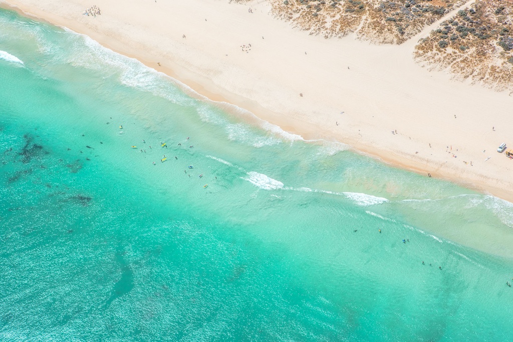 SUN0843 - Trigg Surf School (Fine Art Print - Rolled, 45cm x 30cm)