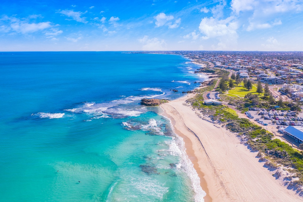 SUN0905 - Trigg On Point (Fine Art Print - Rolled, 45cm x 30cm)