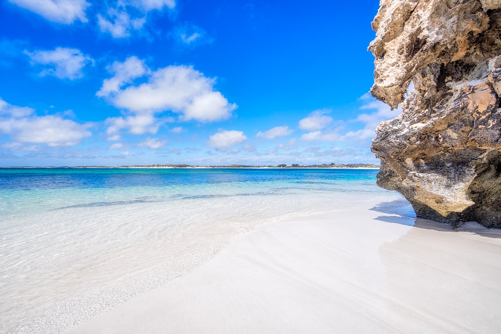 SUN0907 - Sandy Pillar