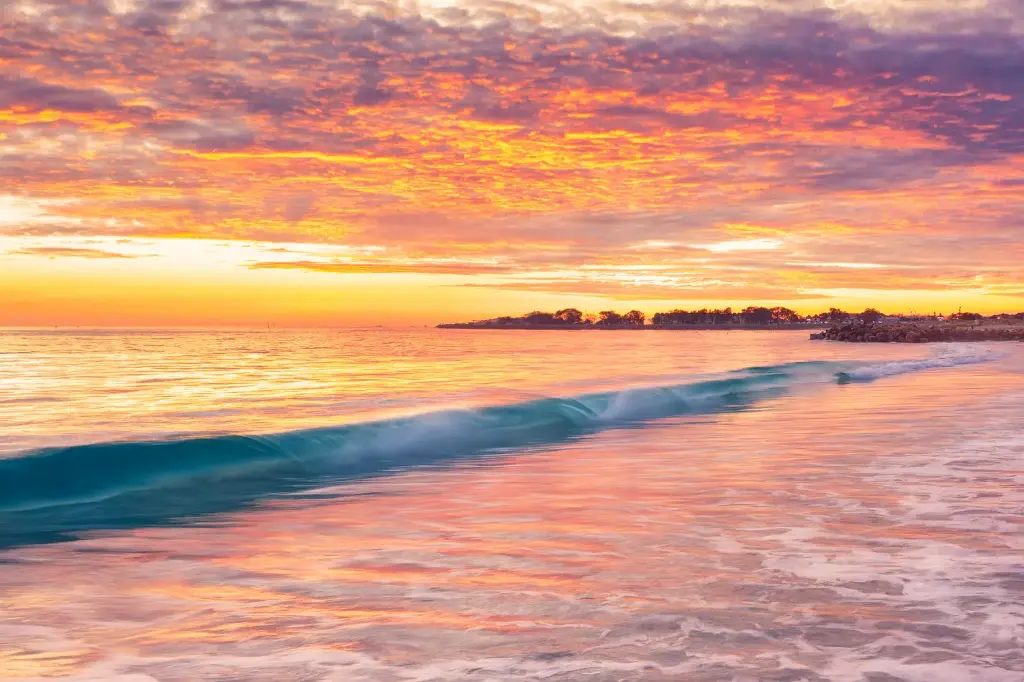 SUN0949 - Sorrento Blue Wave