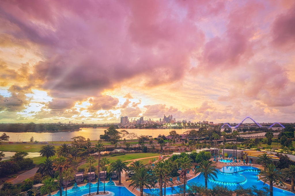 SUN0965 - Perth Towers (Fine Art Print - Rolled, 45 x 30cm)