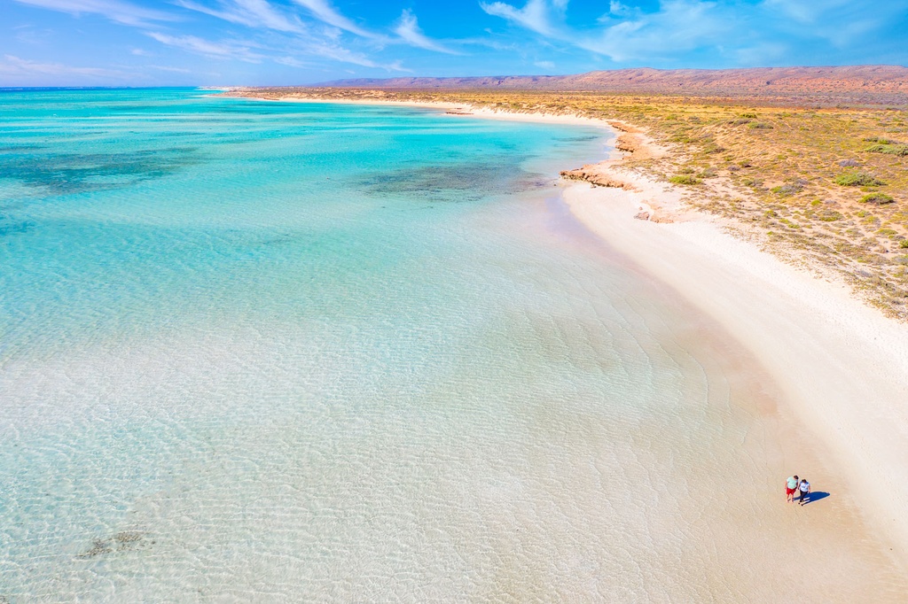 SUN0979 - Sandy Wander (Fine Art Print - Rolled, 45cm x 30cm)