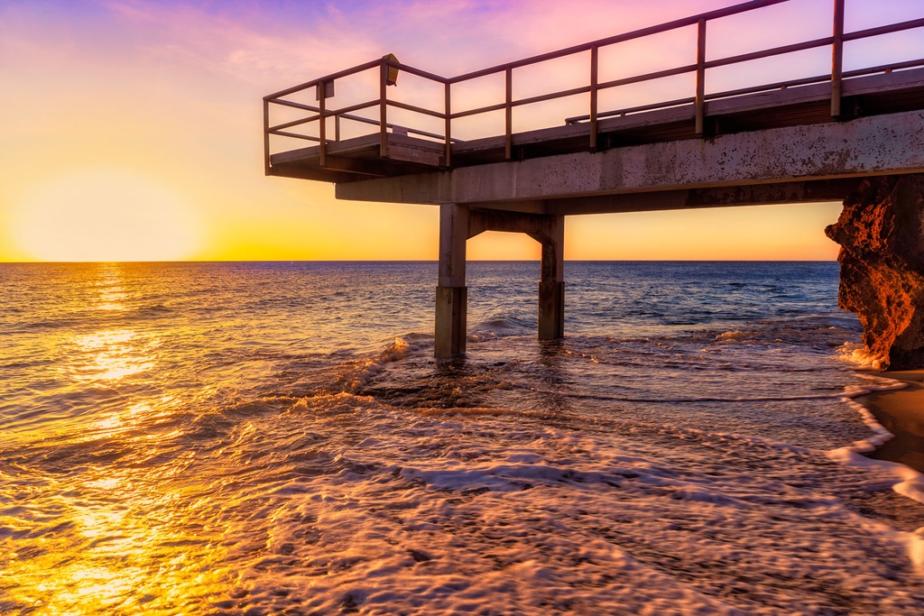 SUN0982 - North Beach Love (Fine Art Print - Rolled, 45 x 30cm)