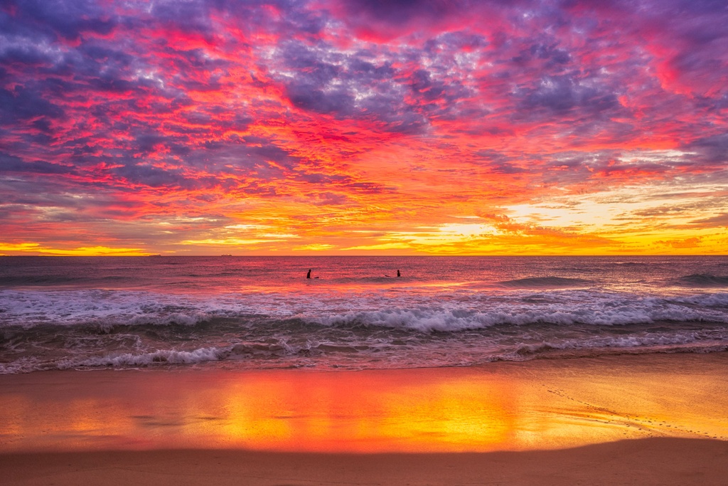 SUN0985 - Scarborough Chat (Fine Art Print - Rolled, 45 x 30cm)