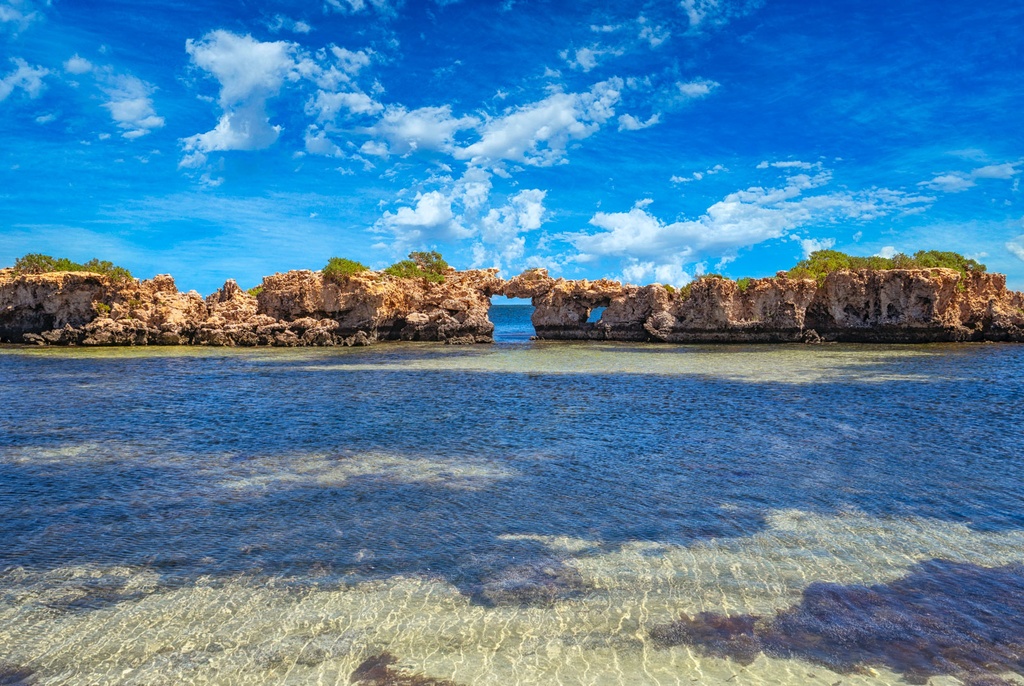 SUN0987 - Another Hole In the Wall (Fine Art Print - Rolled, 45cm x 30cm)