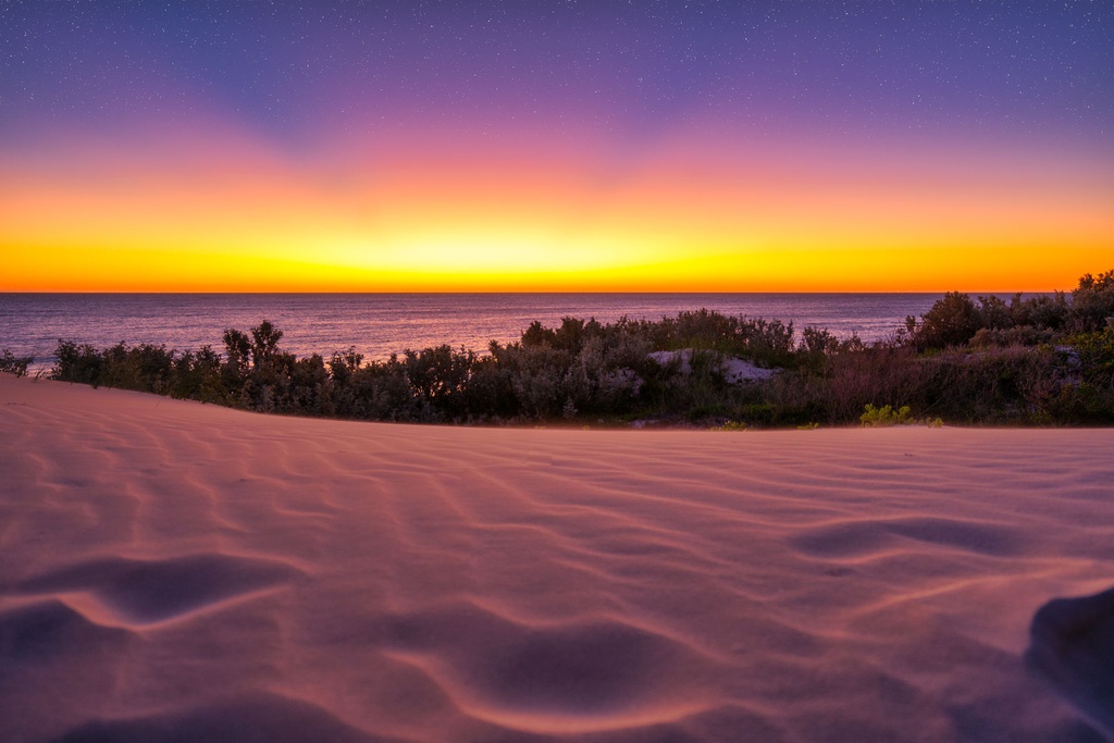 SUN0989 - Sandy Love (Fine Art Print - Rolled, 45cm x 30cm)