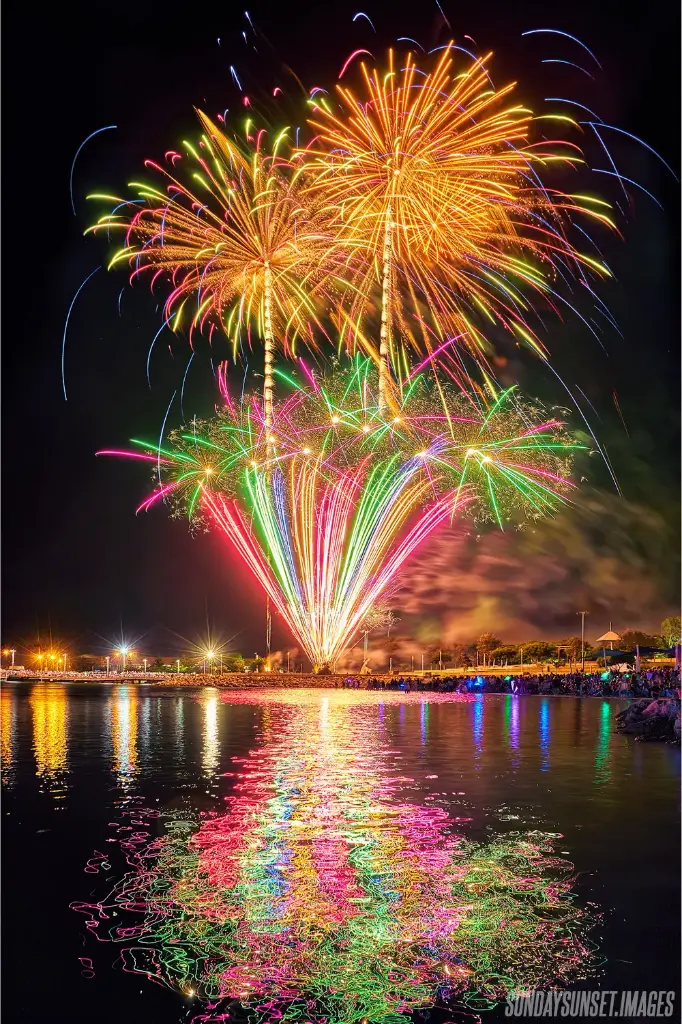 SUN0538 - Sorrento Quay Fireworks