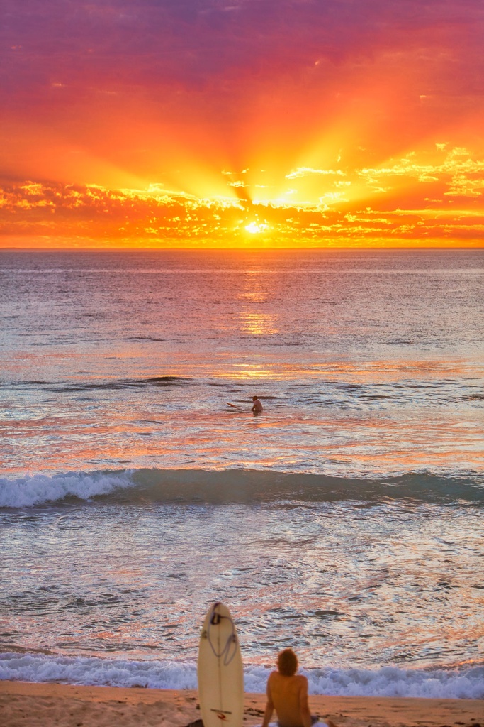 SUN0628 - Supermoon Sunset