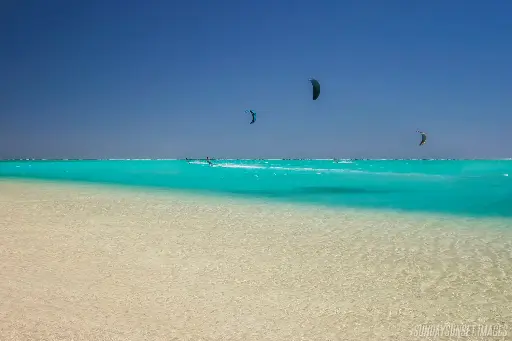 SUN0605 - Sandy Bay Kitesurfing