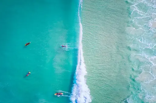 SUN0885 - Behind You