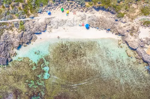 SUN0931 - Hot November