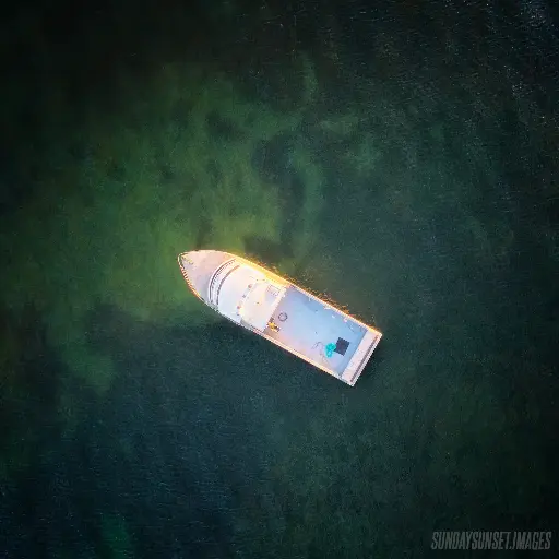 SUN0641 - Cervantes Cray Boat